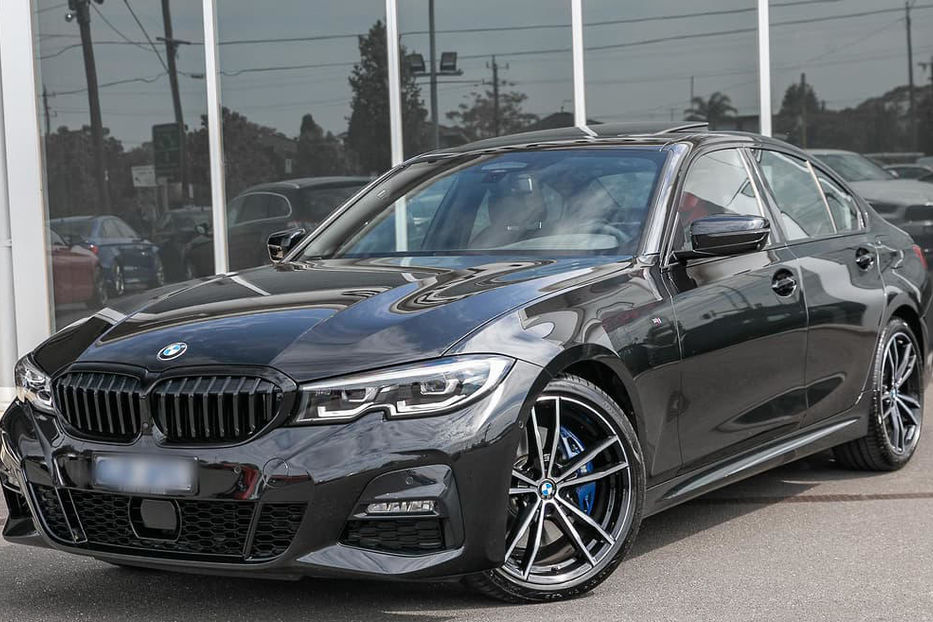 Продам BMW 330 G20 2019 года в Днепре
