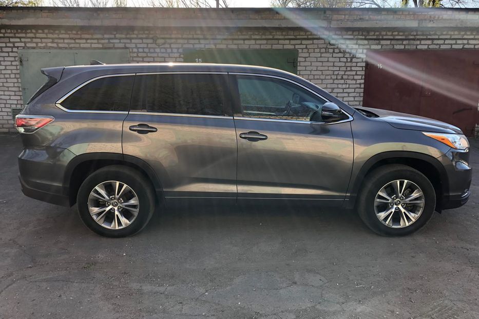 Продам Toyota Highlander Le 2018 года в Харькове