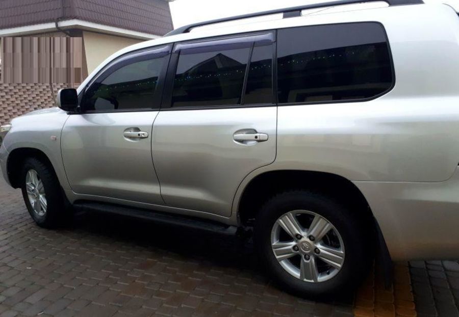 Продам Toyota Land Cruiser 200 EX-PREMIUM LONG 2010 года в Киеве