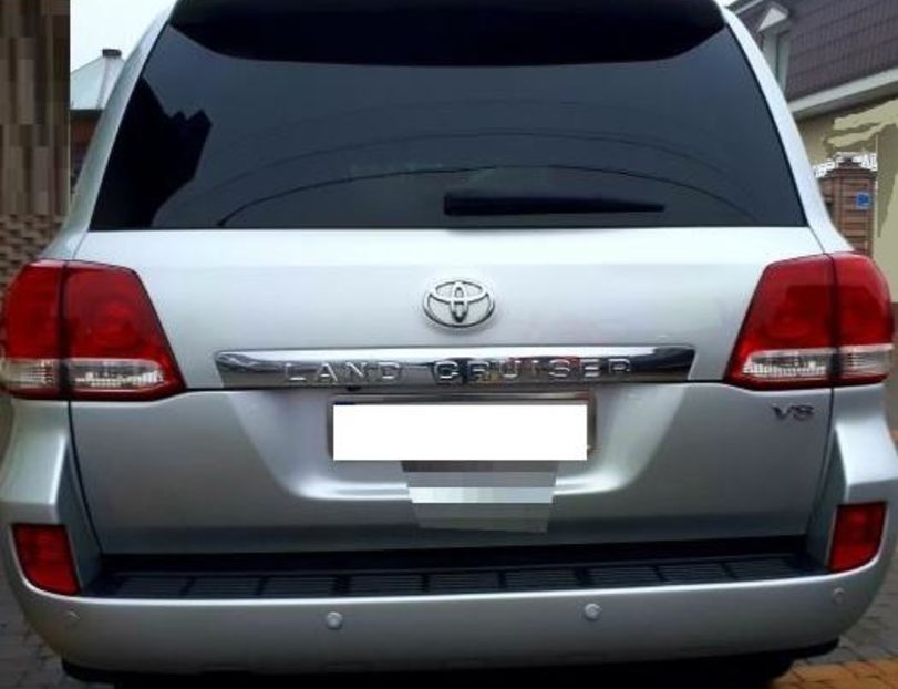 Продам Toyota Land Cruiser 200 EX-PREMIUM LONG 2010 года в Киеве