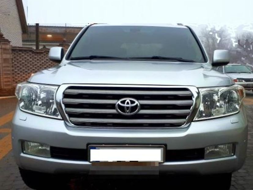 Продам Toyota Land Cruiser 200 EX-PREMIUM LONG 2010 года в Киеве