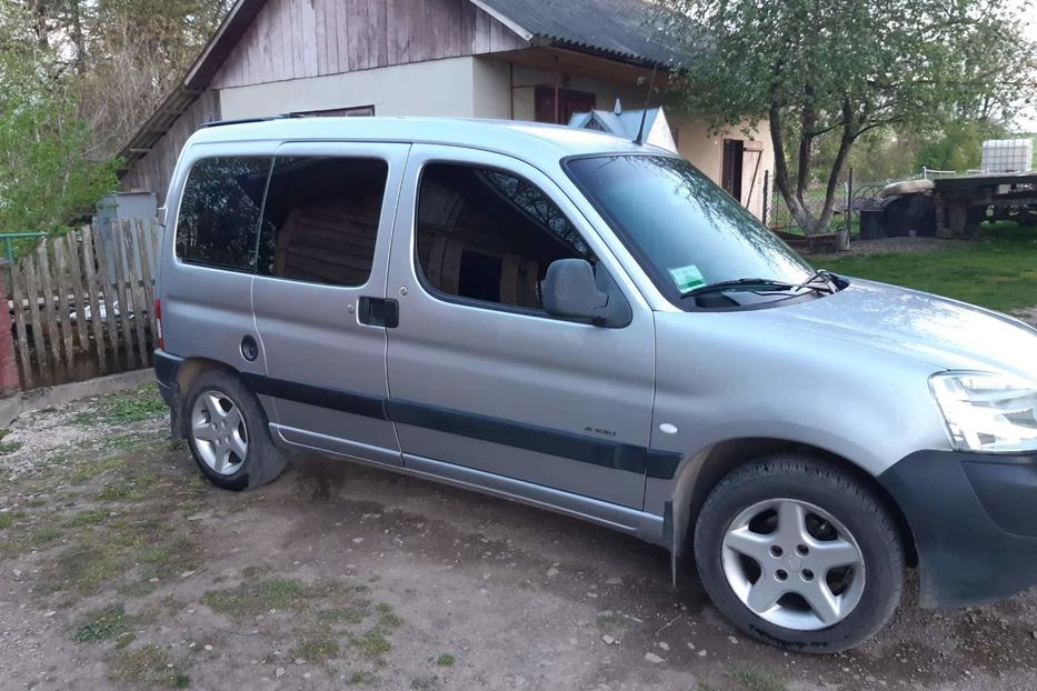 Продам Peugeot Partner пасс. 2004 года в Львове