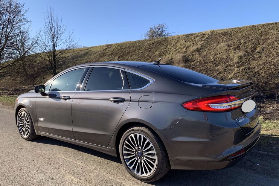 Продам Ford Fusion PLUG IN HYBRID 2018 года в Киеве