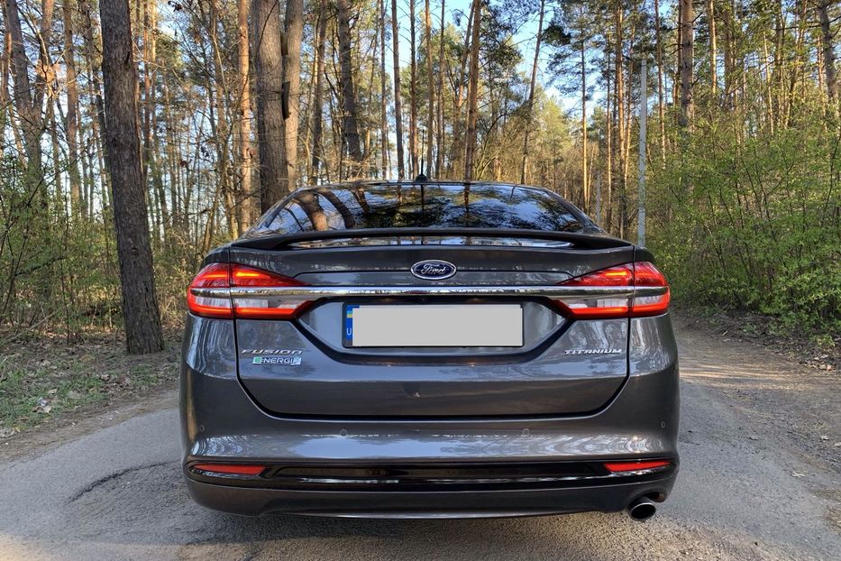 Продам Ford Fusion PLUG IN HYBRID 2018 года в Киеве