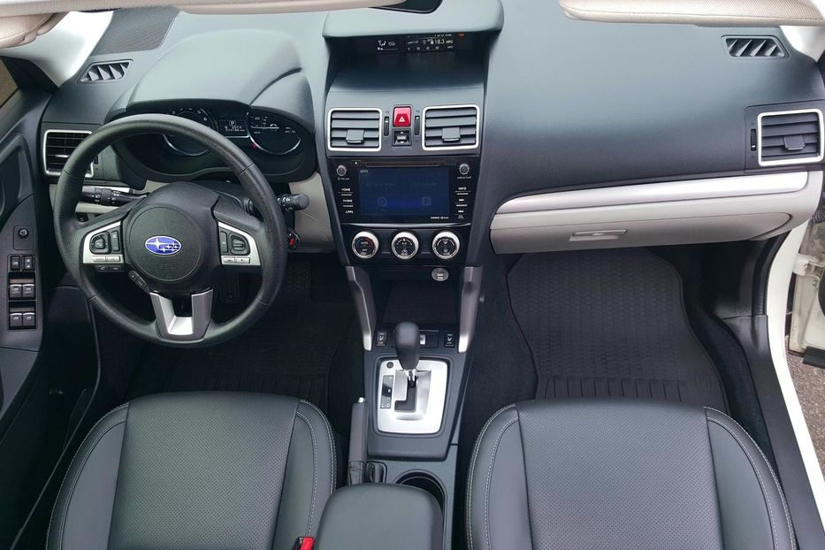 Продам Subaru Forester 2,5 2017 года в Днепре