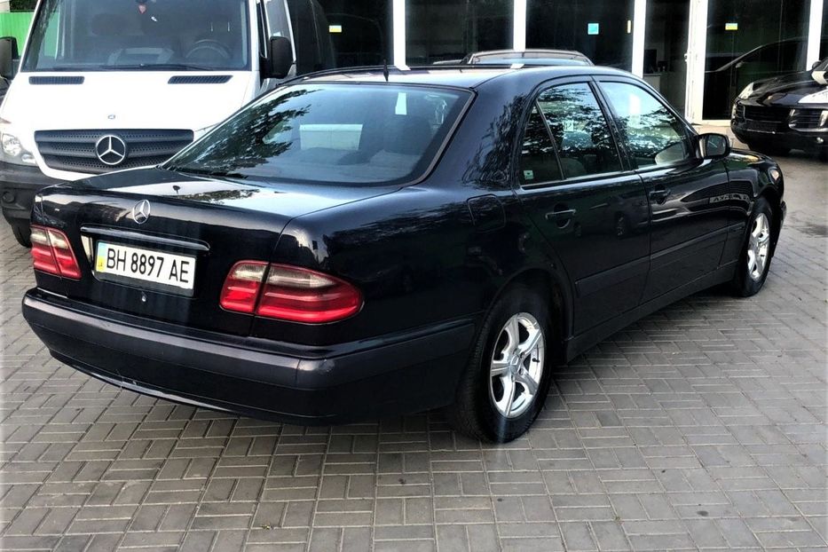 Продам Mercedes-Benz 210 E-Class 1999 года в Одессе