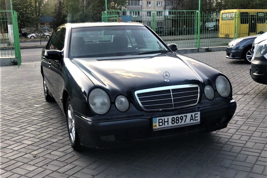 Продам Mercedes-Benz 210 E-Class 1999 года в Одессе