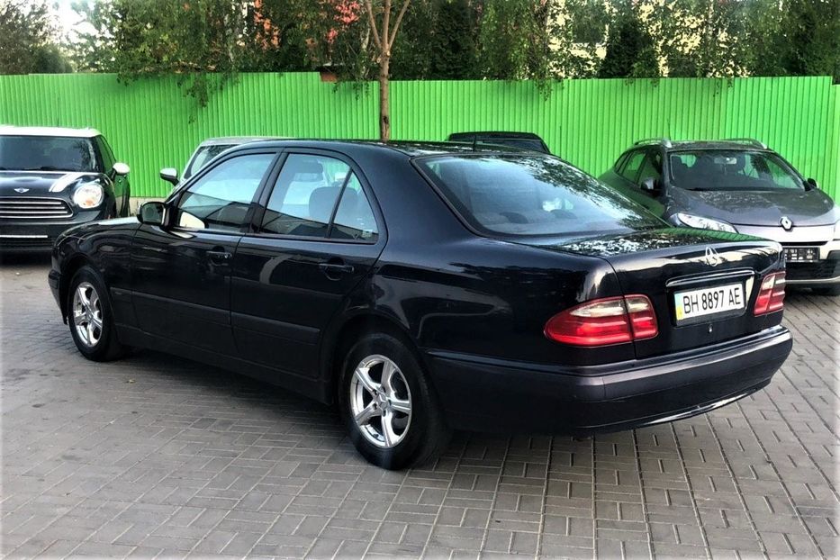 Продам Mercedes-Benz 210 E-Class 1999 года в Одессе