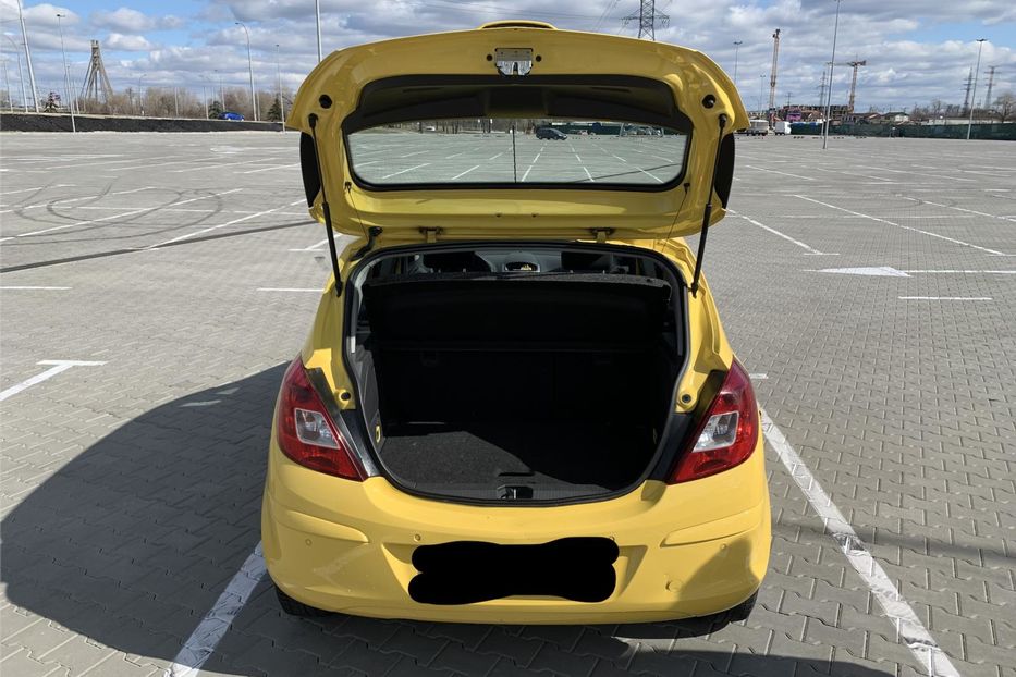 Продам Opel Corsa 2012 года в Киеве