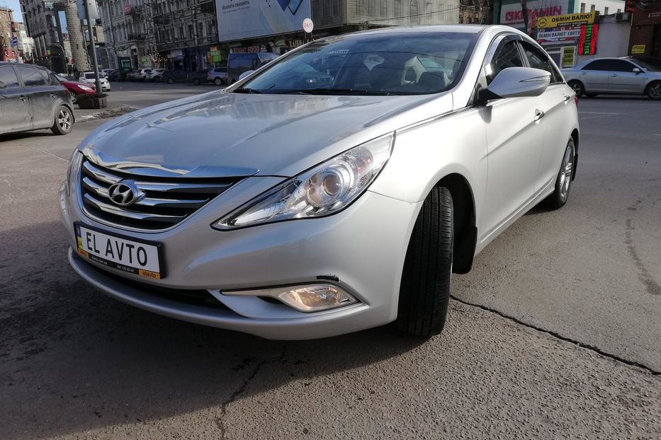 Продам Hyundai Sonata YF LPI 2016 года в Киеве