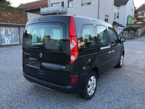 Продам Renault Kangoo пасс. 2011 года в г. Иршава, Закарпатская область