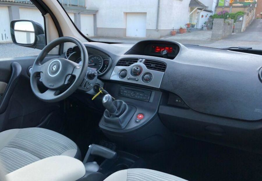 Продам Renault Kangoo пасс. 2011 года в г. Иршава, Закарпатская область