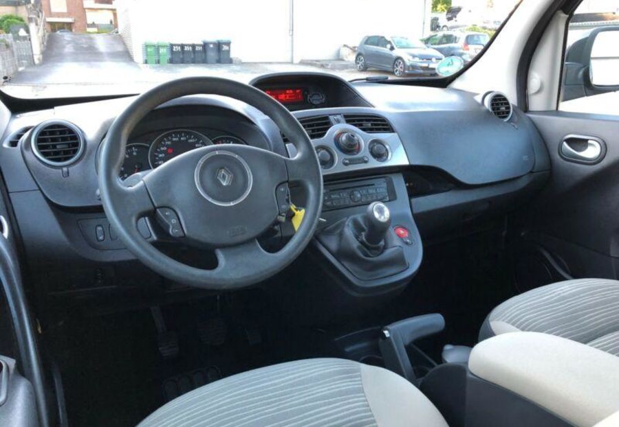 Продам Renault Kangoo пасс. 2011 года в г. Иршава, Закарпатская область