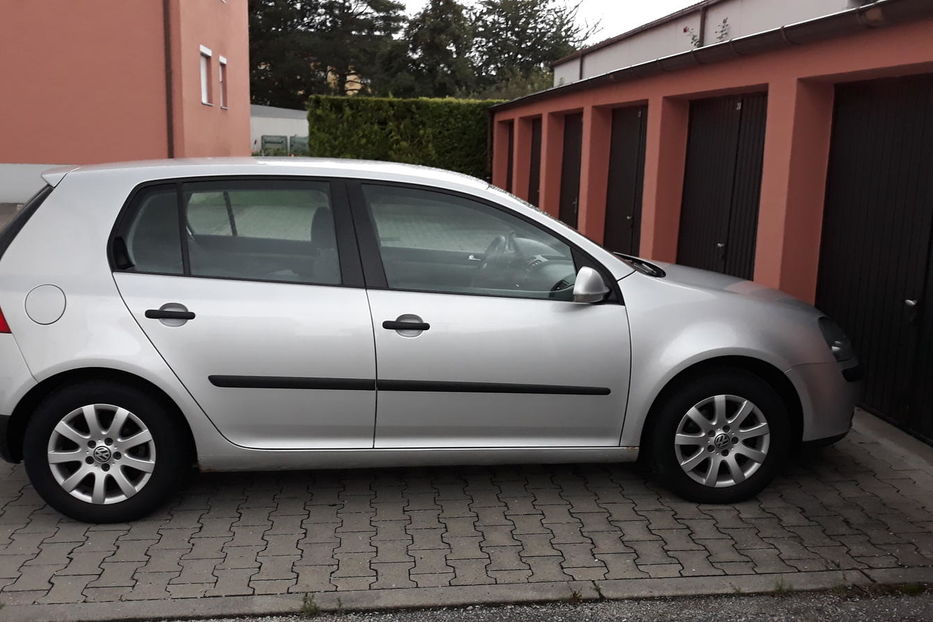 Продам Volkswagen Golf V 2004 года в Киеве