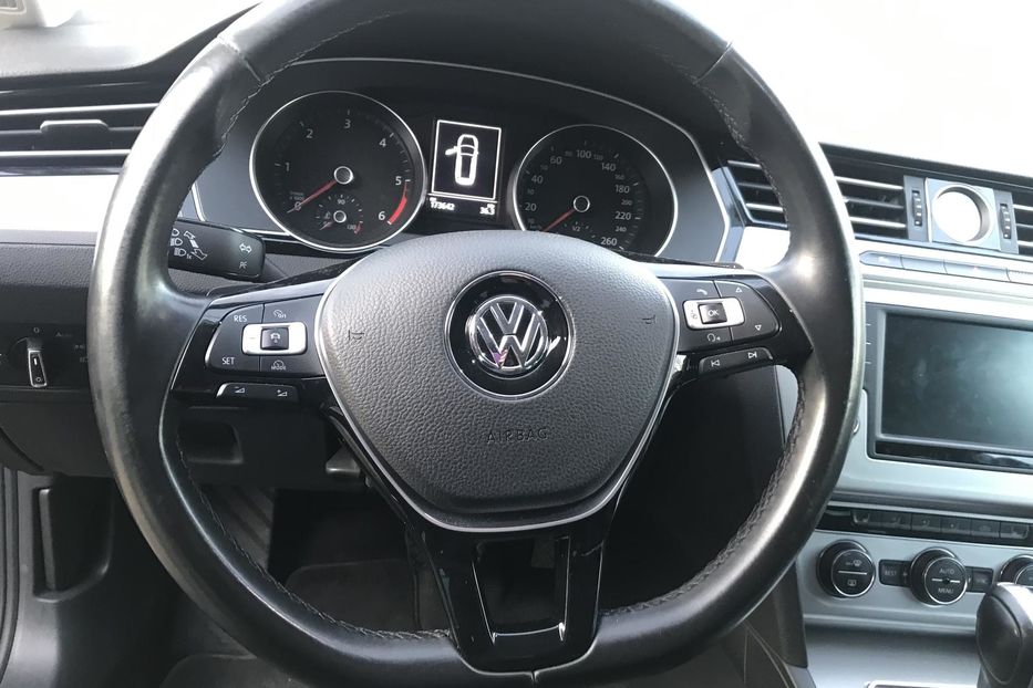 Продам Volkswagen Passat B8 Comfort Line  2016 года в Одессе