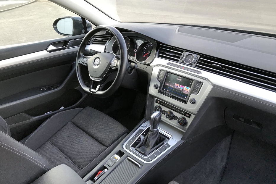 Продам Volkswagen Passat B8 Comfort Line  2016 года в Одессе