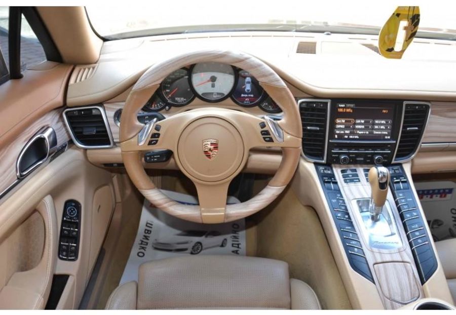 Продам Porsche Panamera 3.6i 2011 года в Львове