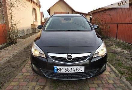 Продам Opel Astra J 2012 года в г. Козин, Ровенская область