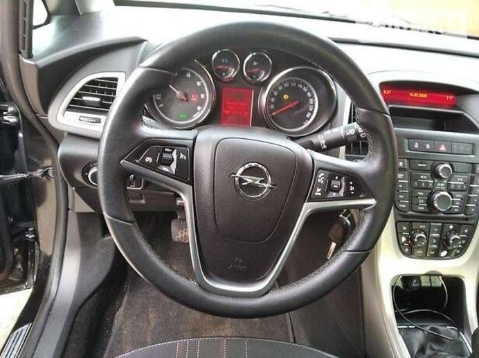 Продам Opel Astra J 2012 года в г. Козин, Ровенская область