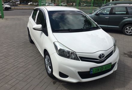 Продам Toyota Yaris 2012 года в Одессе