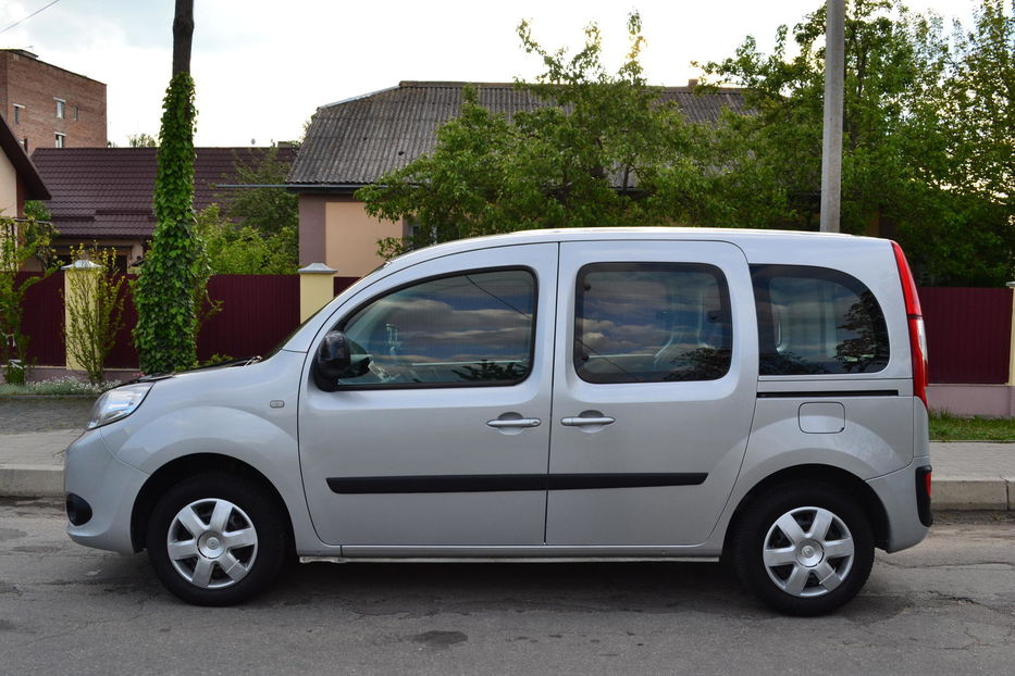 Продам Renault Kangoo пасс. 1.5DCI 66-kw 2015 года в Хмельницком