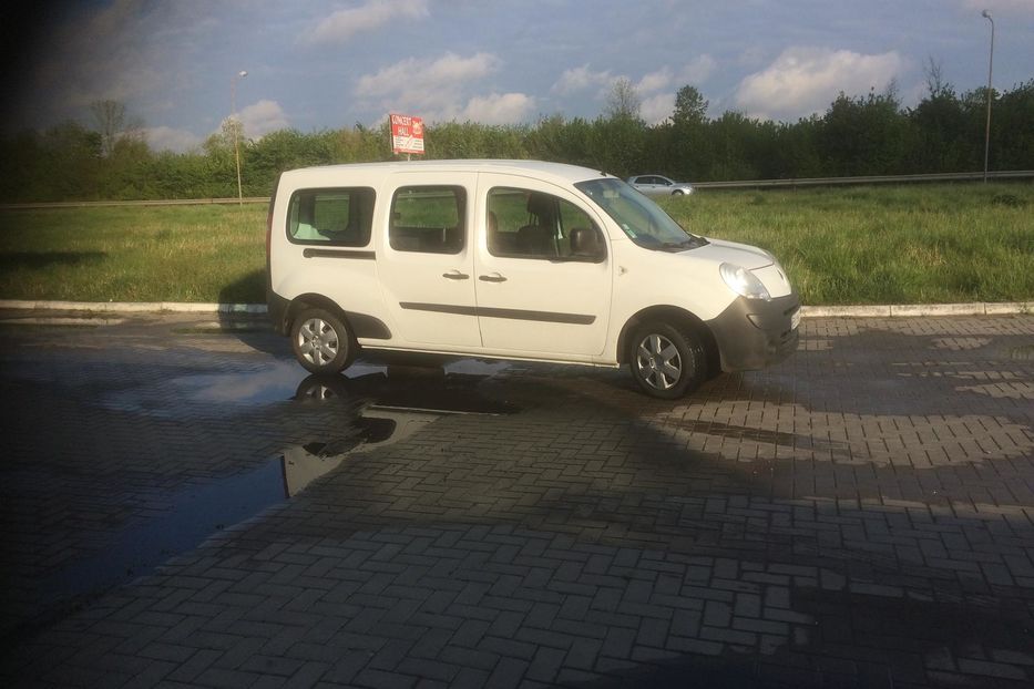 Продам Renault Kangoo пасс. Long 2010 года в Ровно