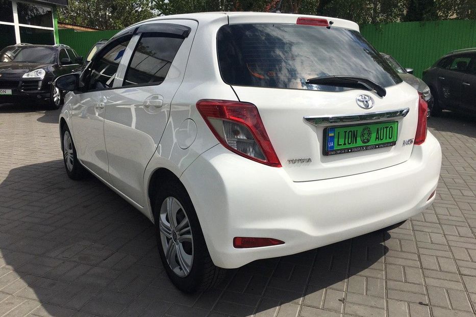 Продам Toyota Yaris 2012 года в Одессе