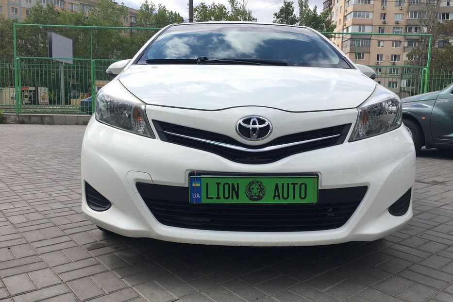 Продам Toyota Yaris 2012 года в Одессе