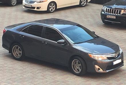 Продам Toyota Camry 2014 года в Днепре