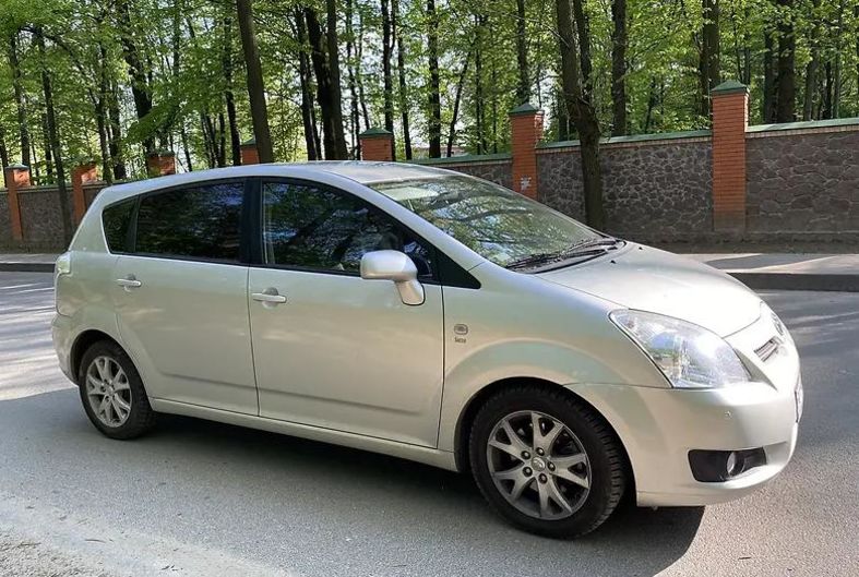 Продам Toyota Verso  D-4D Sol 2008 2008 года в Киеве