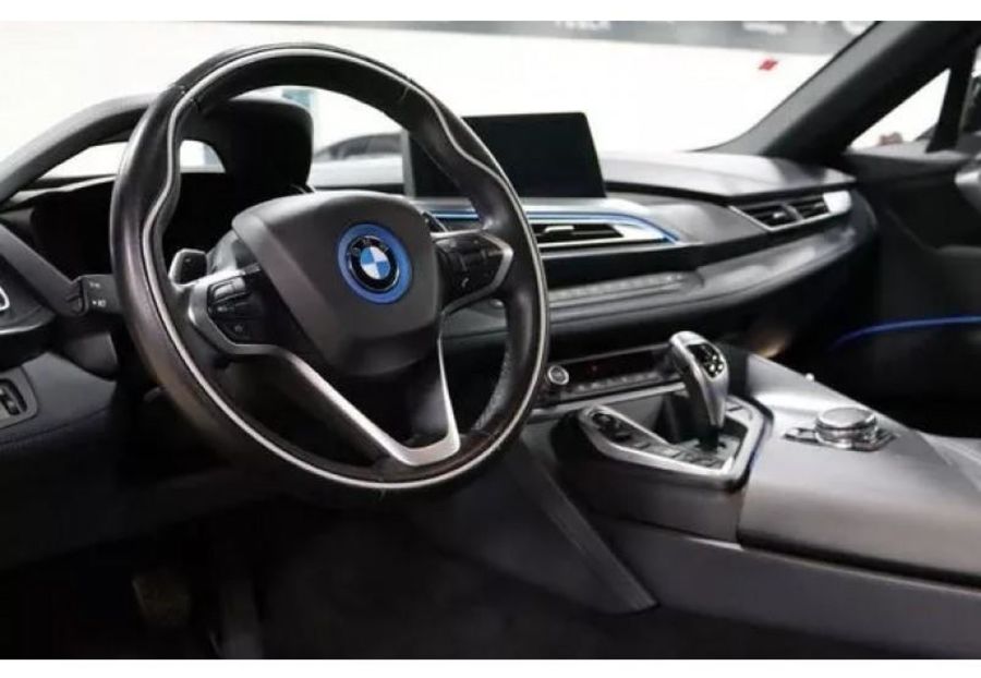 Продам BMW I8 Pure Impulse World REx 2016 года в Львове