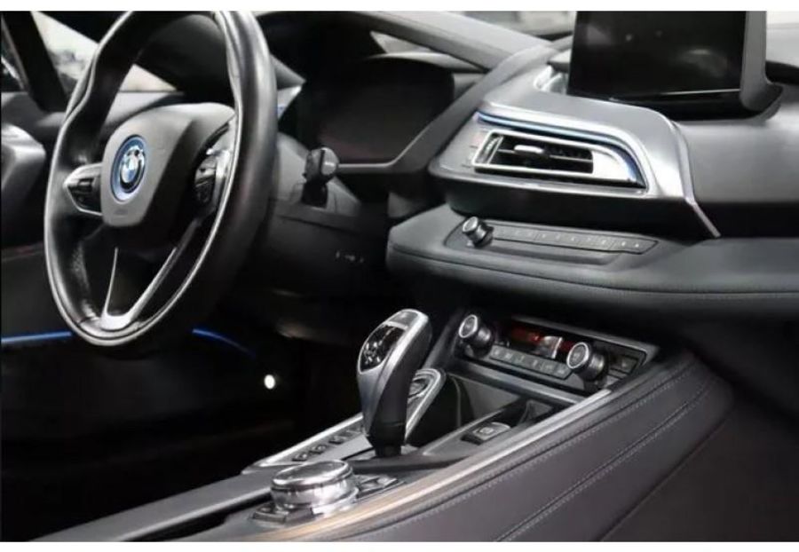 Продам BMW I8 Pure Impulse World REx 2016 года в Львове
