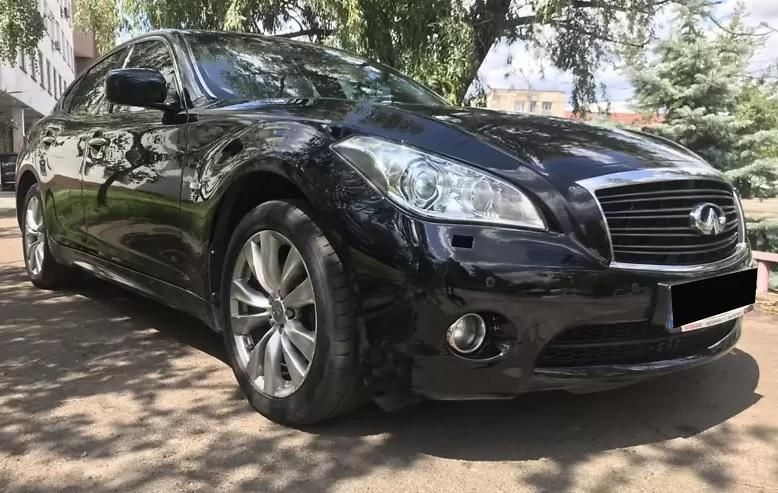 Продам Infiniti Q70 2013 года в Киеве