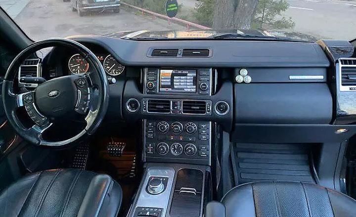 Продам Land Rover Range Rover 2010 года в Киеве