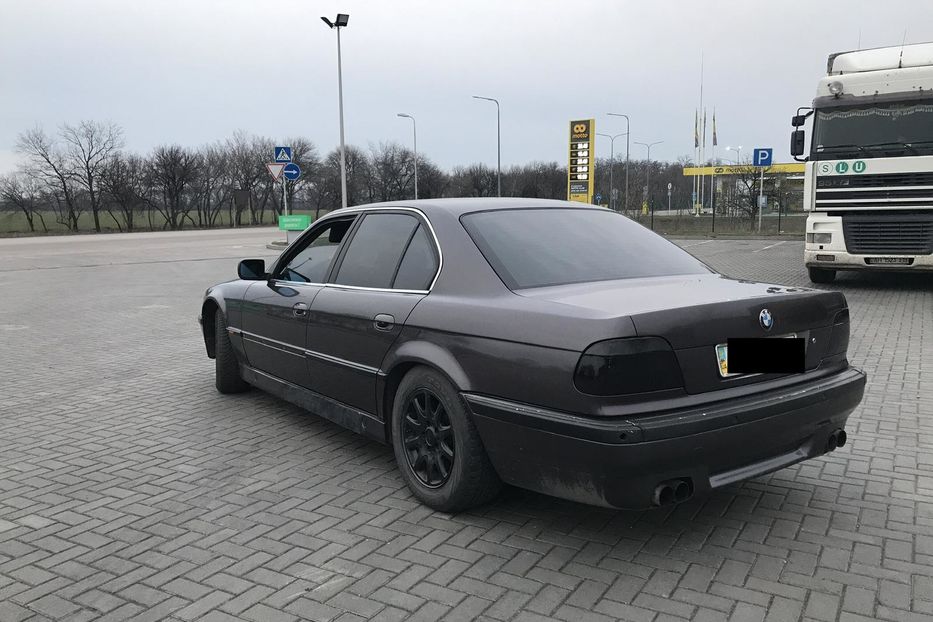 Продам BMW 740 1994 года в г. Першотравенск, Днепропетровская область