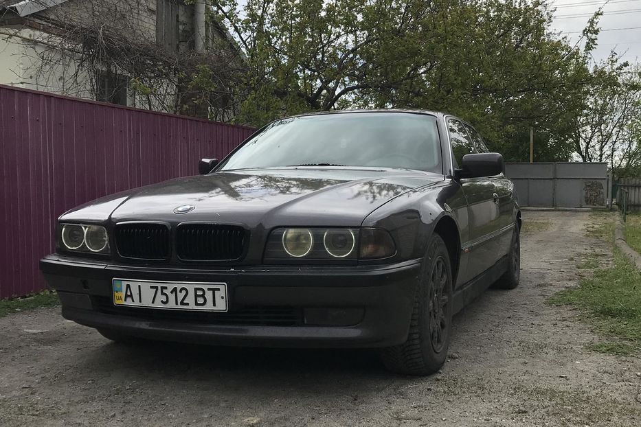 Продам BMW 740 1994 года в г. Першотравенск, Днепропетровская область