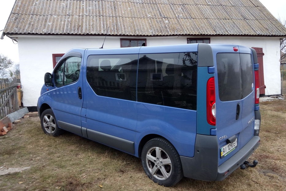 Продам Opel Vivaro пасс. 2.0 CDTI 2010 года в Киеве