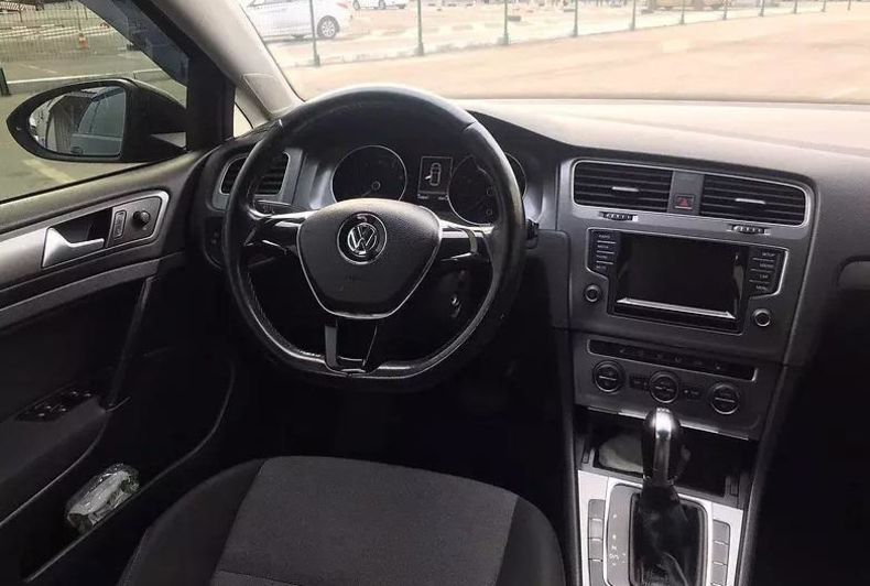 Продам Volkswagen Golf VII 2013 года в Киеве