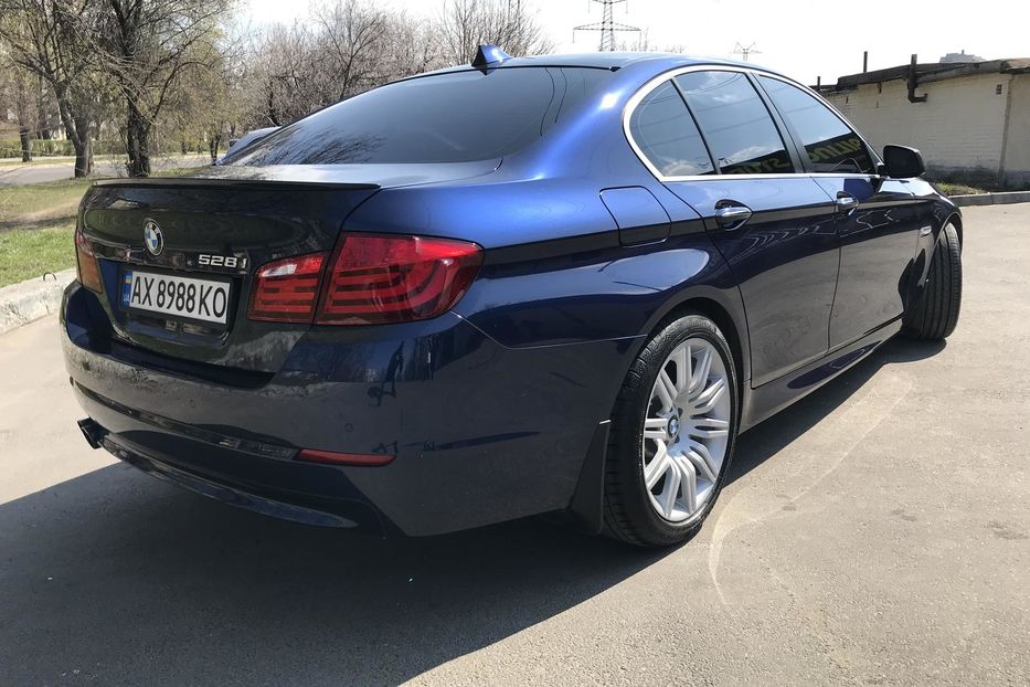 Продам BMW 528 528 2013 года в Харькове