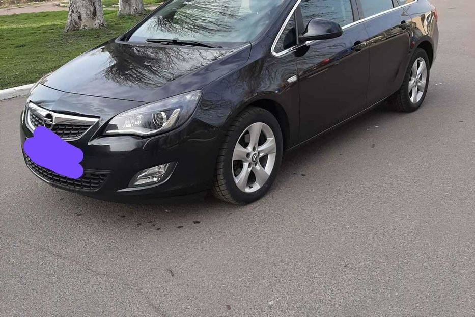 Продам Opel Astra J 2012 года в Киеве