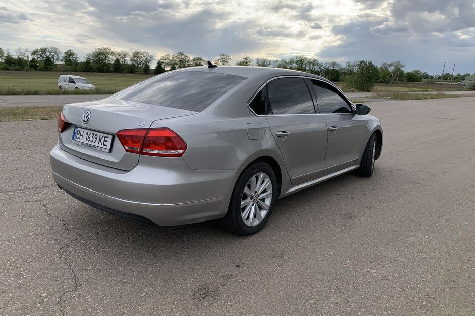 Продам Volkswagen Passat B7 2.5 SEL 2012 года в Одессе