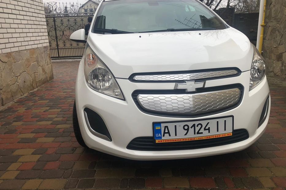 Продам Chevrolet Spark 2LT 2014 года в Киеве