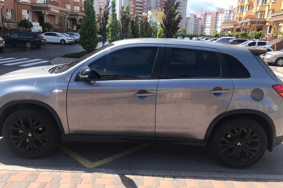 Продам Mitsubishi Outlander 2018 года в Киеве