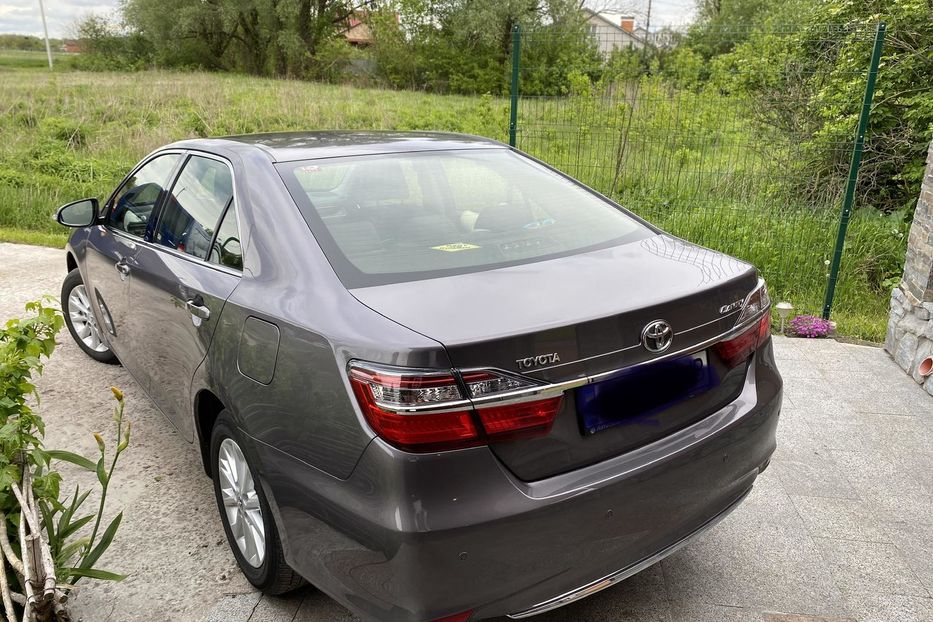 Продам Toyota Camry 2017 года в Киеве