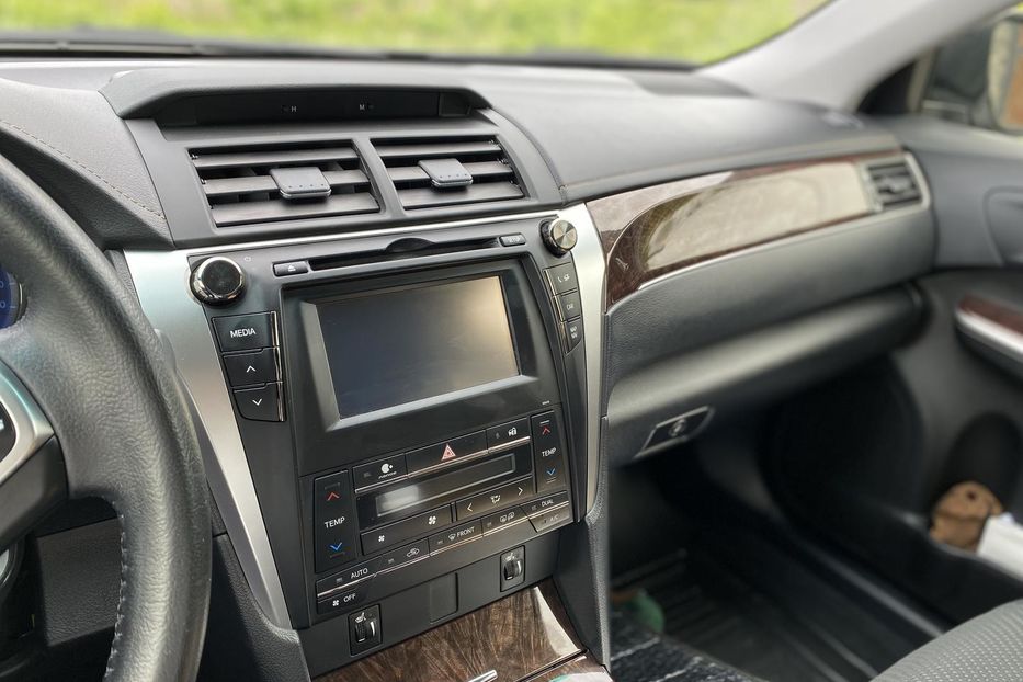 Продам Toyota Camry 2017 года в Киеве