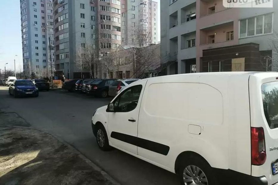 Продам Citroen Berlingo груз. Maxi 2013 года в Киеве