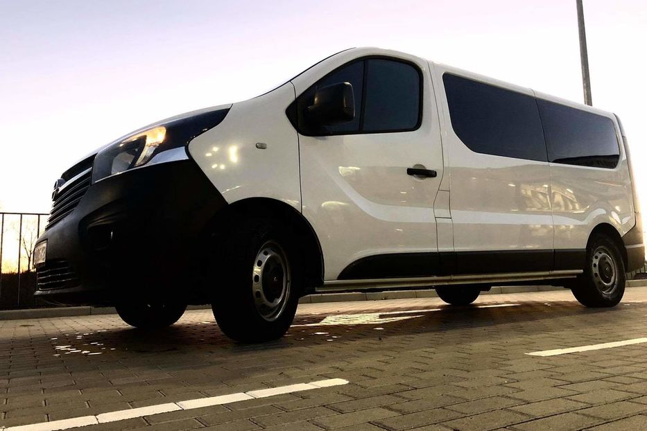 Продам Opel Vivaro пасс. Оригынальний пасажир 2015 года в г. Дрогобыч, Львовская область