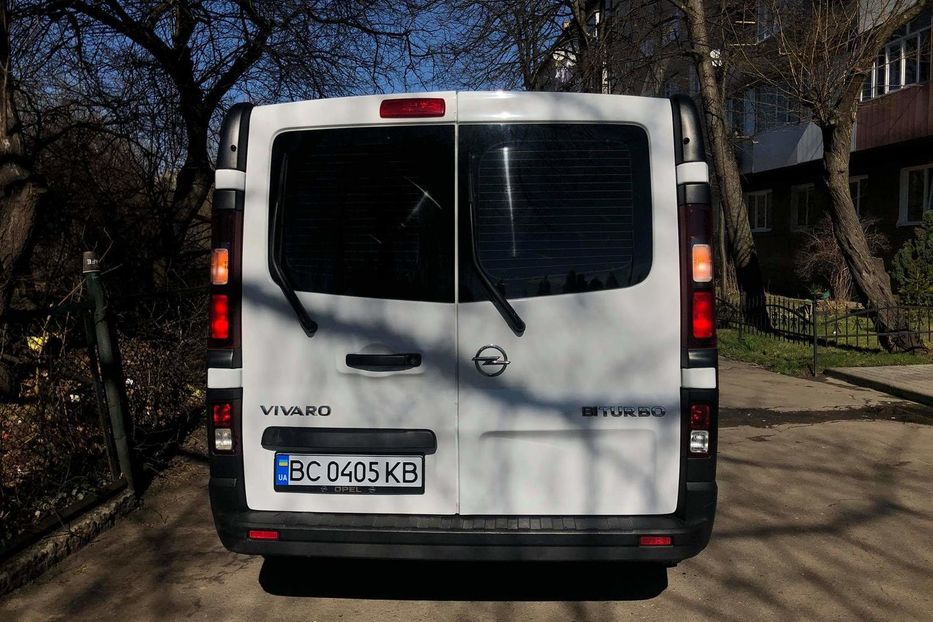 Продам Opel Vivaro пасс. Оригынальний пасажир 2015 года в г. Дрогобыч, Львовская область