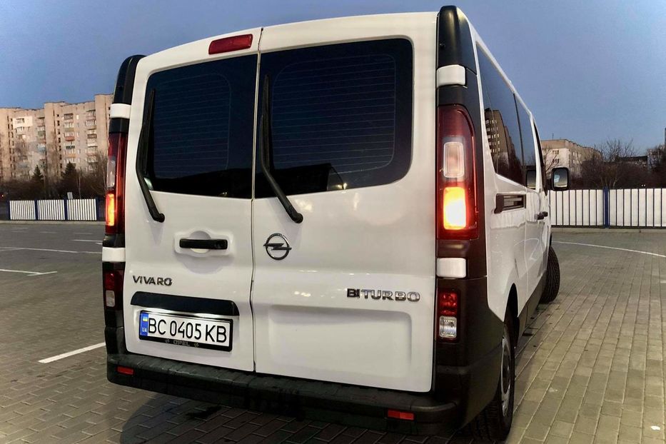 Продам Opel Vivaro пасс. Оригынальний пасажир 2015 года в г. Дрогобыч, Львовская область