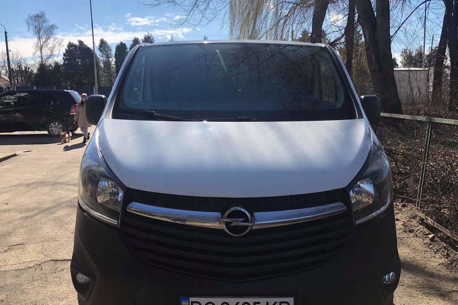 Продам Opel Vivaro пасс. Оригынальний пасажир 2015 года в г. Дрогобыч, Львовская область
